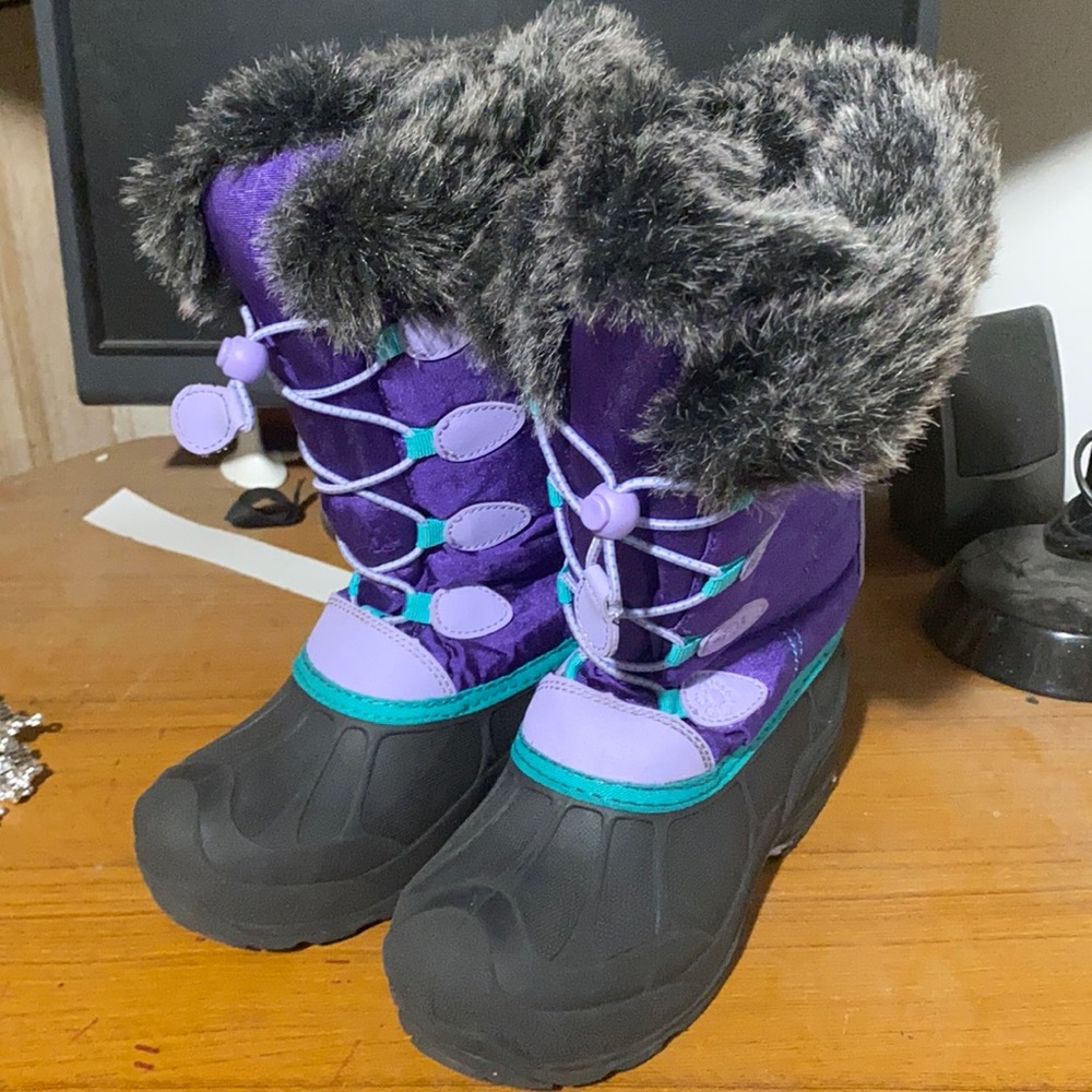Purple kids snow boots